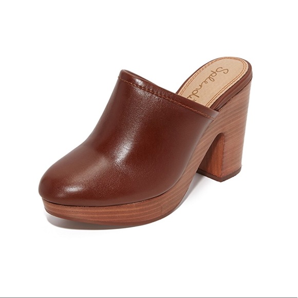 Cognac Closed Toe Leather Mule Clog - Picture 2 of 4