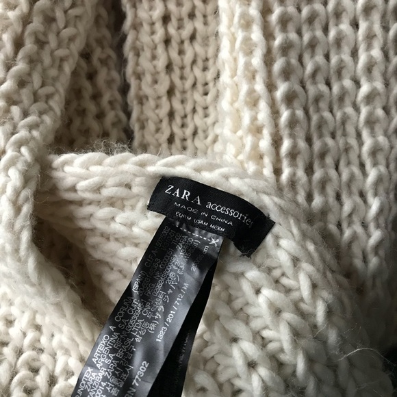 Zara White Knit Long Scarf - Picture 4 of 5