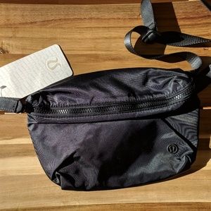 Lululemon Go Lightly Belt Bag NWT!