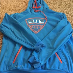 Nike therma fit sweatshirt