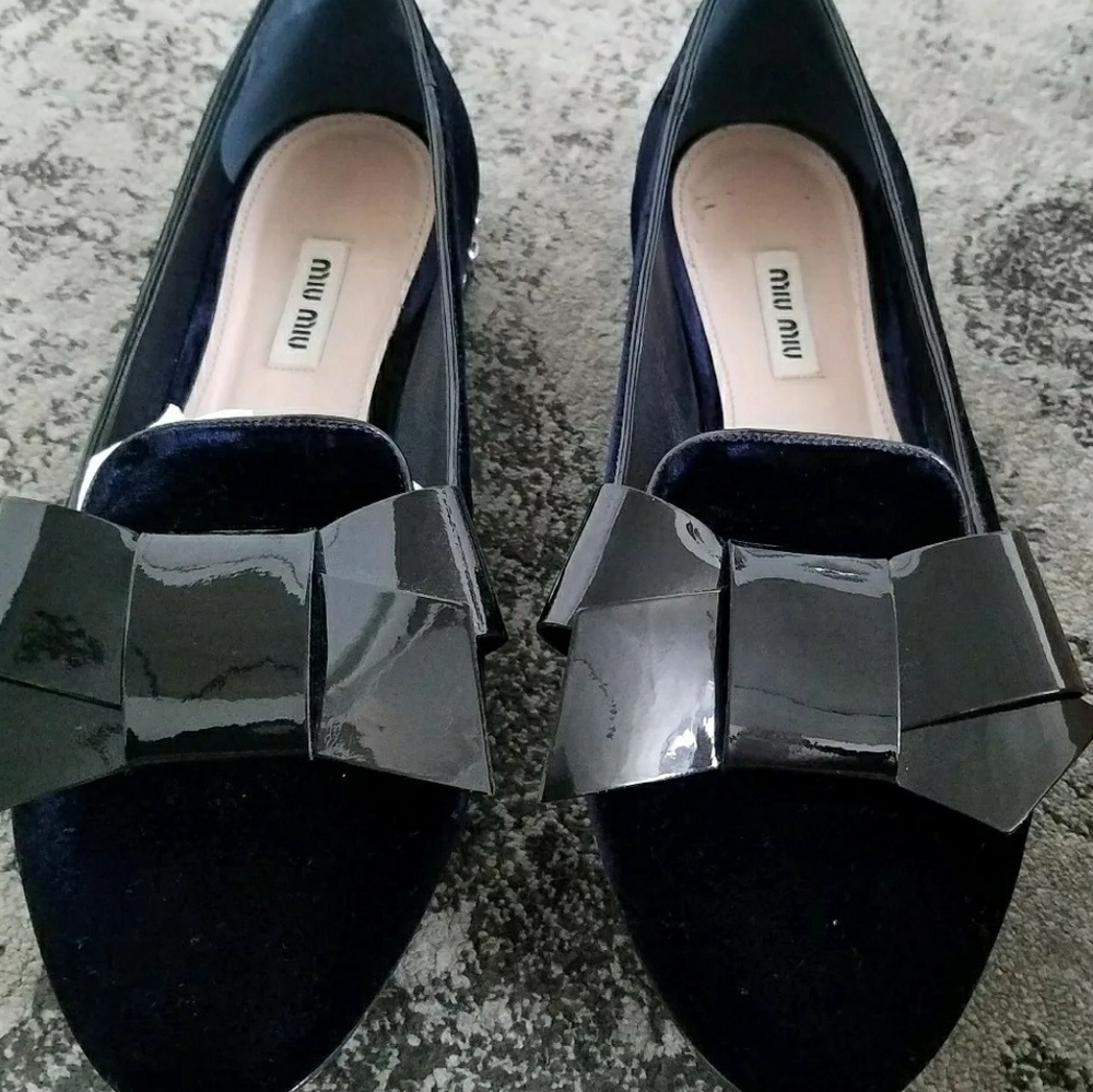 Miu Miu Crystal Velvet Bow Loafers - Picture 2 of 7