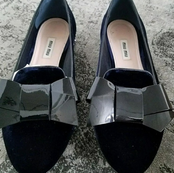 Miu Miu Crystal Velvet Bow Loafers - Picture 2 of 7