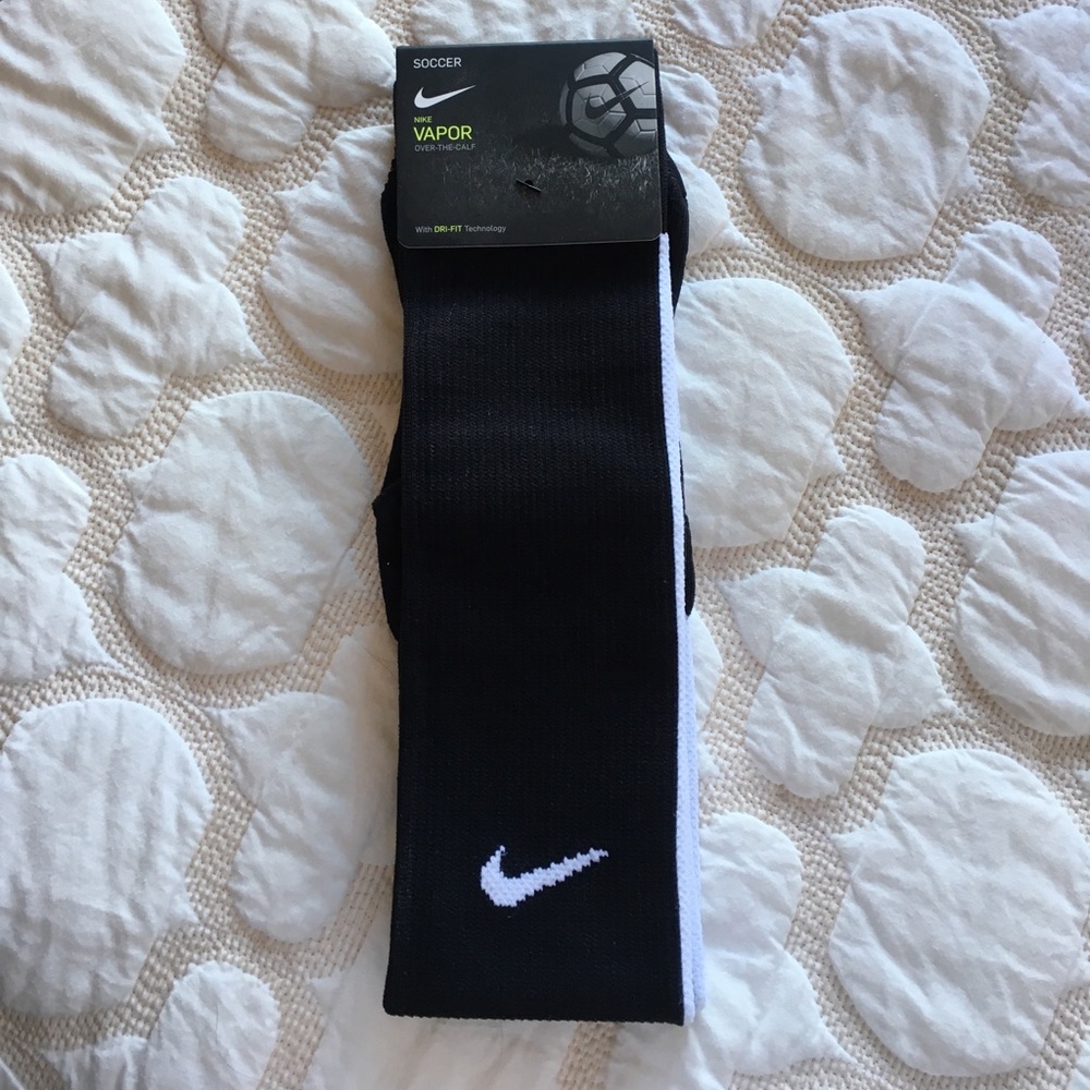 Nike vapor over-the-calf soccer socks women’s med.