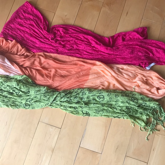 Bundle of Scarves - Picture 3 of 3