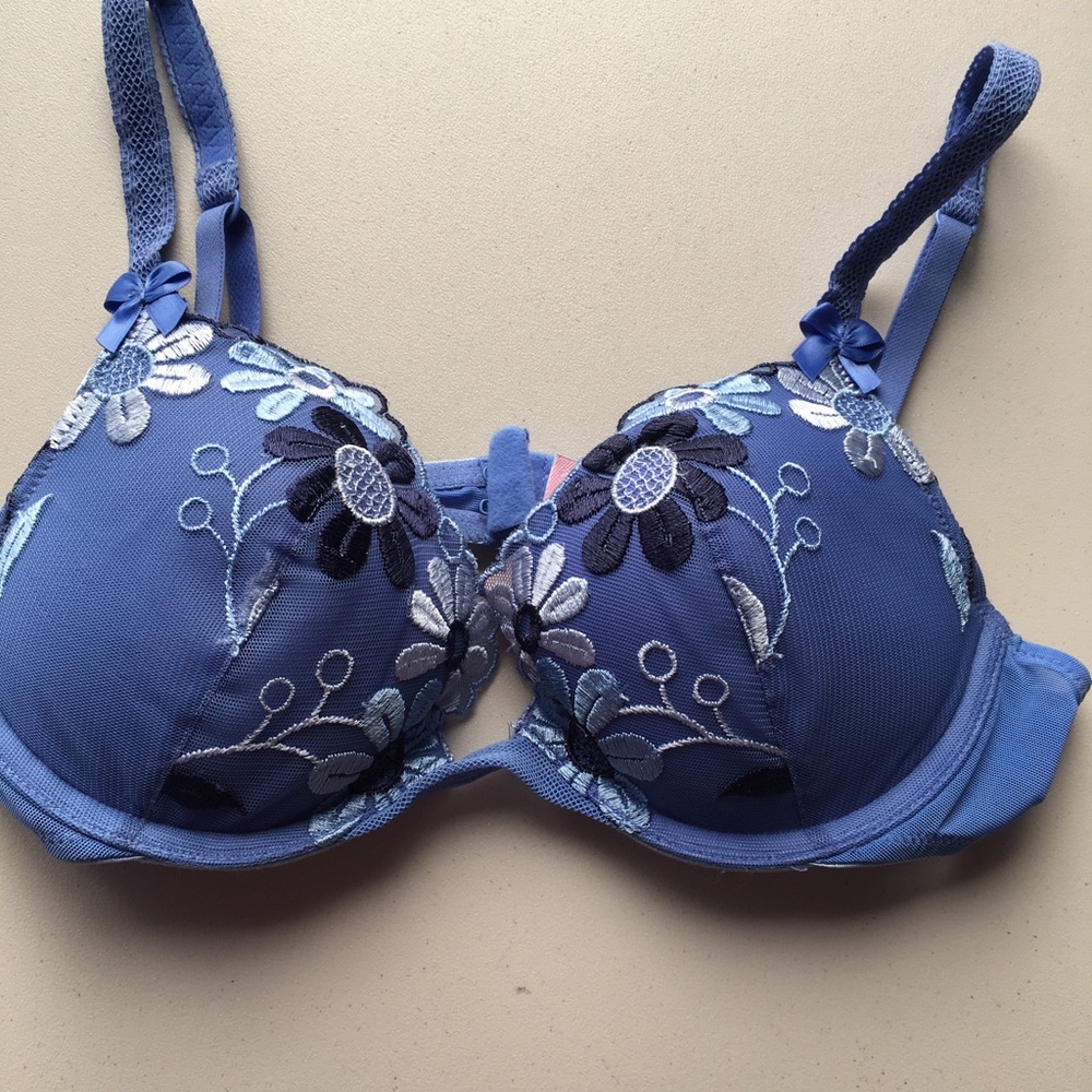 Victoria’s Secret floral push up bra