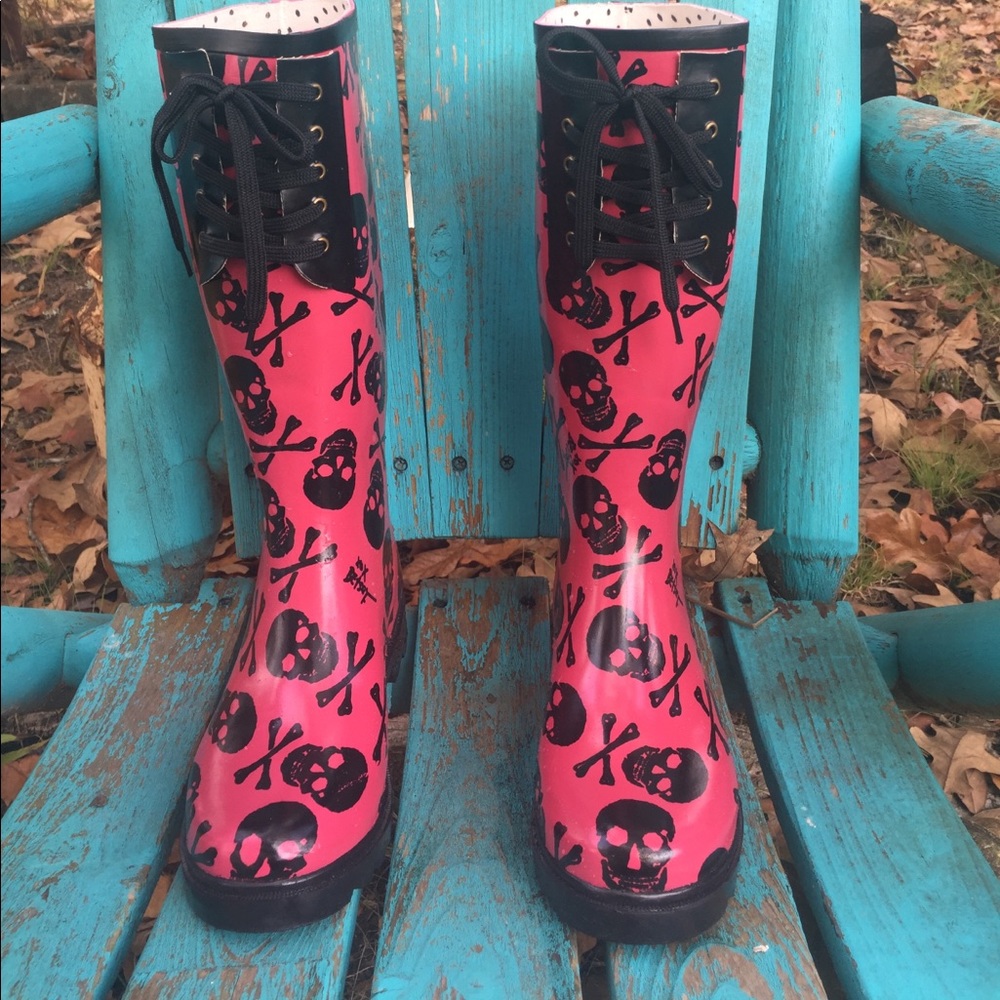 Pink Skull Rainboots