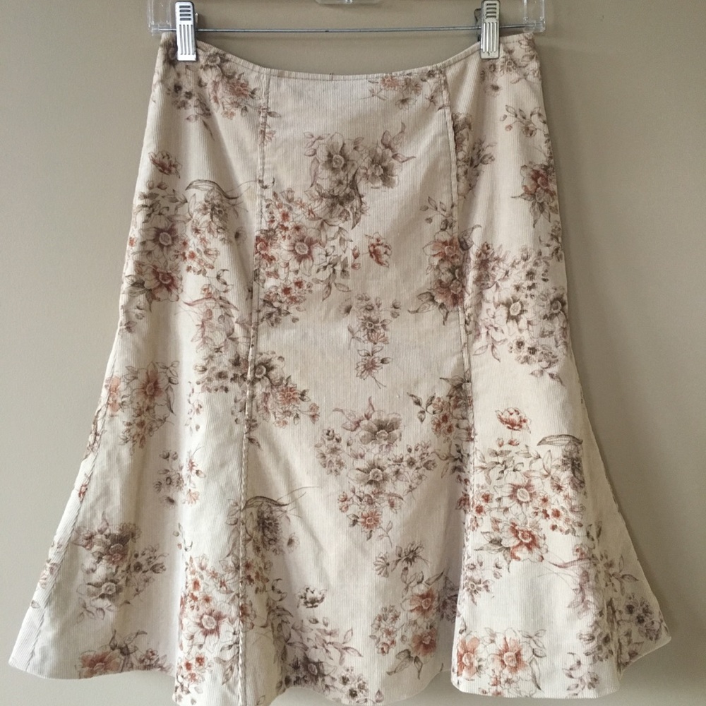 Worth skirt & sweater set