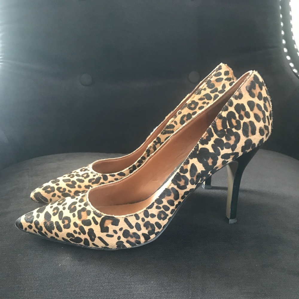 💋Used Nine West Leopard Pumps!