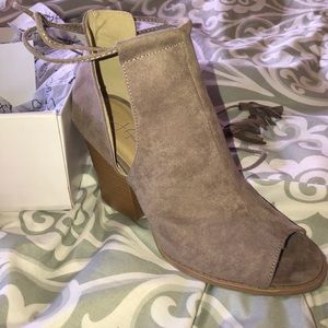 Taupe suede booties brand new never worn