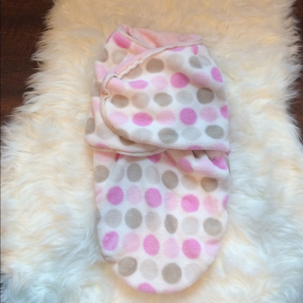 Infant fleece swaddle