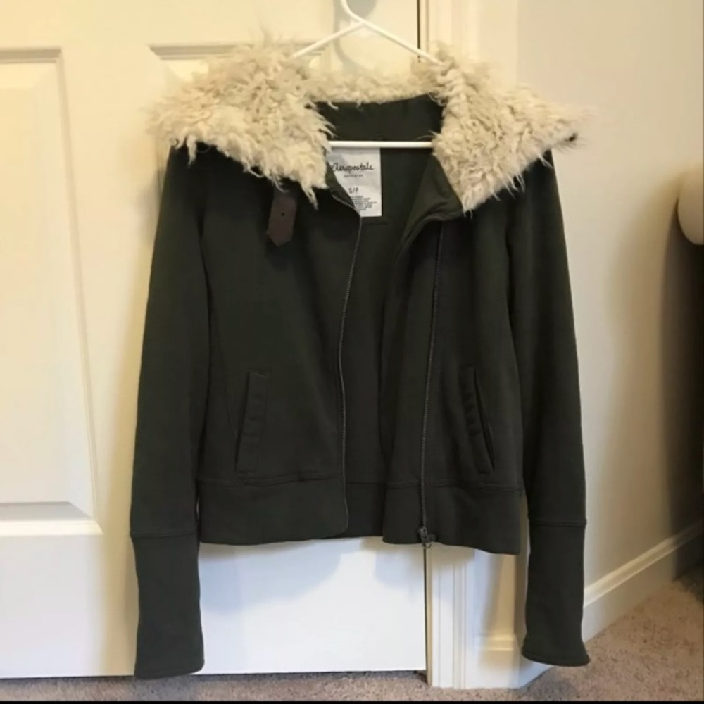 Army green, warm jacket, with faux fur collar