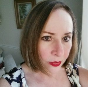 Meet your Posher, Ana