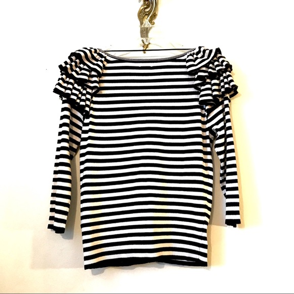 🖤H&M🖤 Black/White Striped Top w/ Filly Shoulders - Picture 2 of 2
