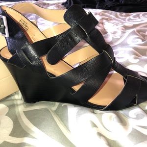 Sandal wedge heels