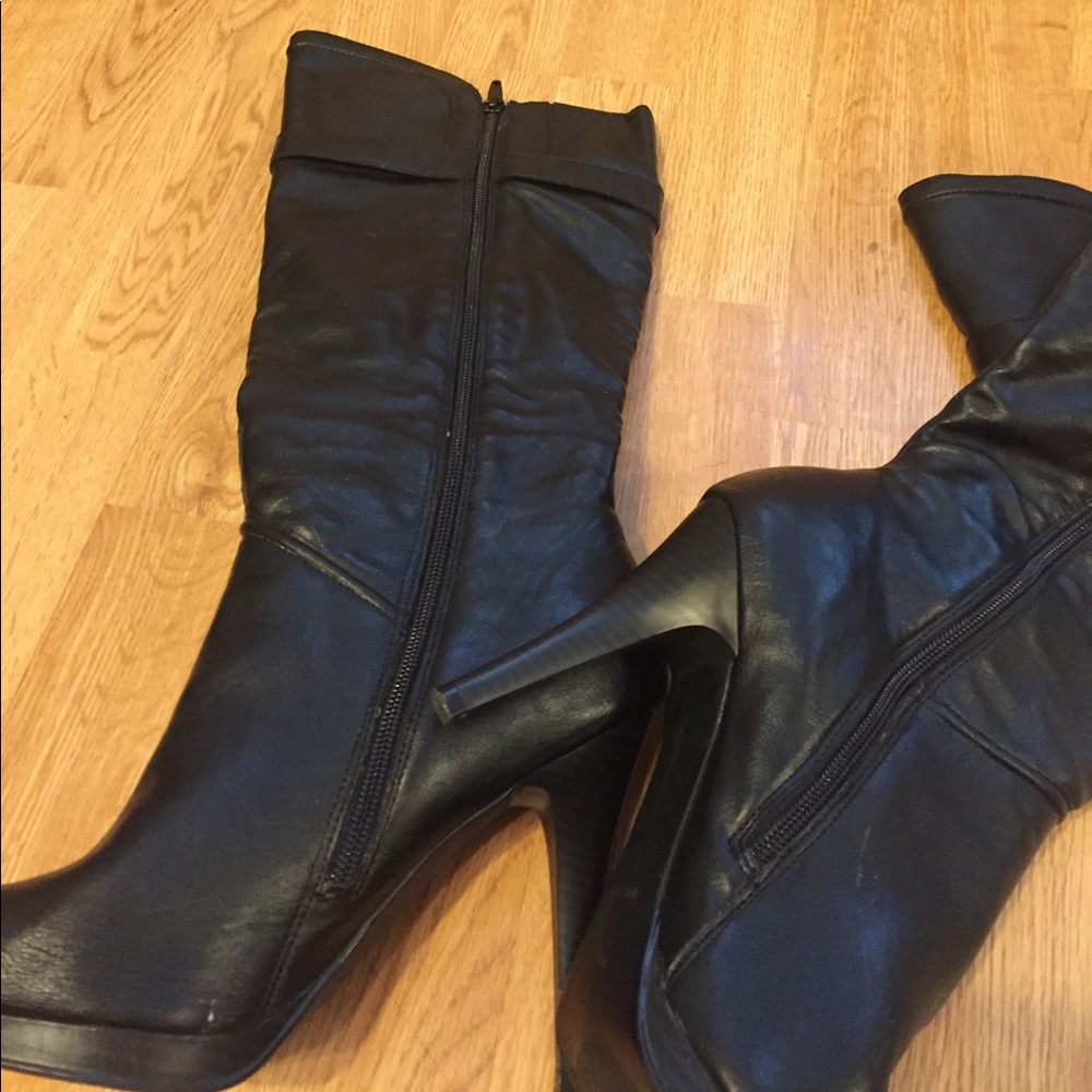 Tall Black Boots - Picture 6 of 8