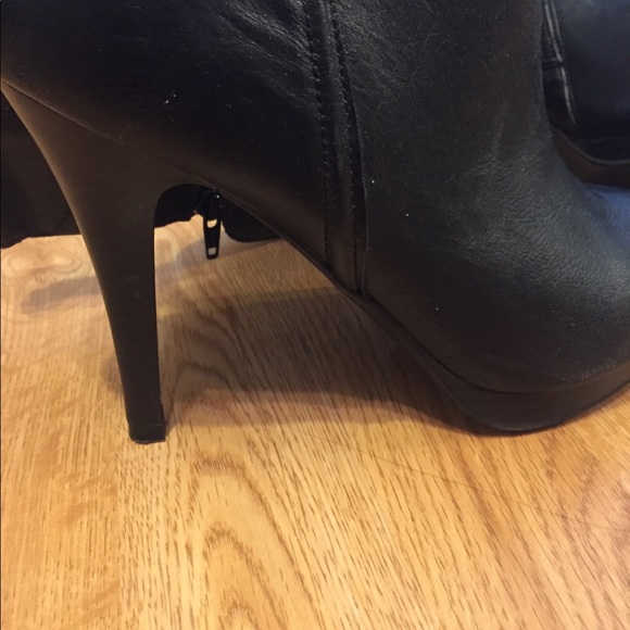 Tall Black Boots - Picture 7 of 8