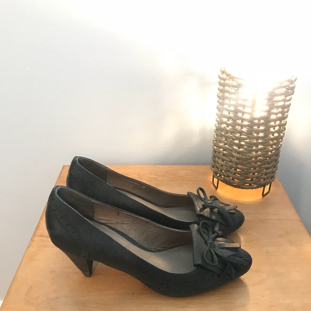 Aldo Loafer Heels - Picture 2 of 5