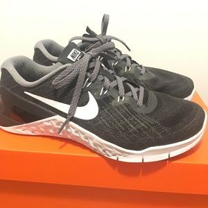 Nike Women’s Metcon 3