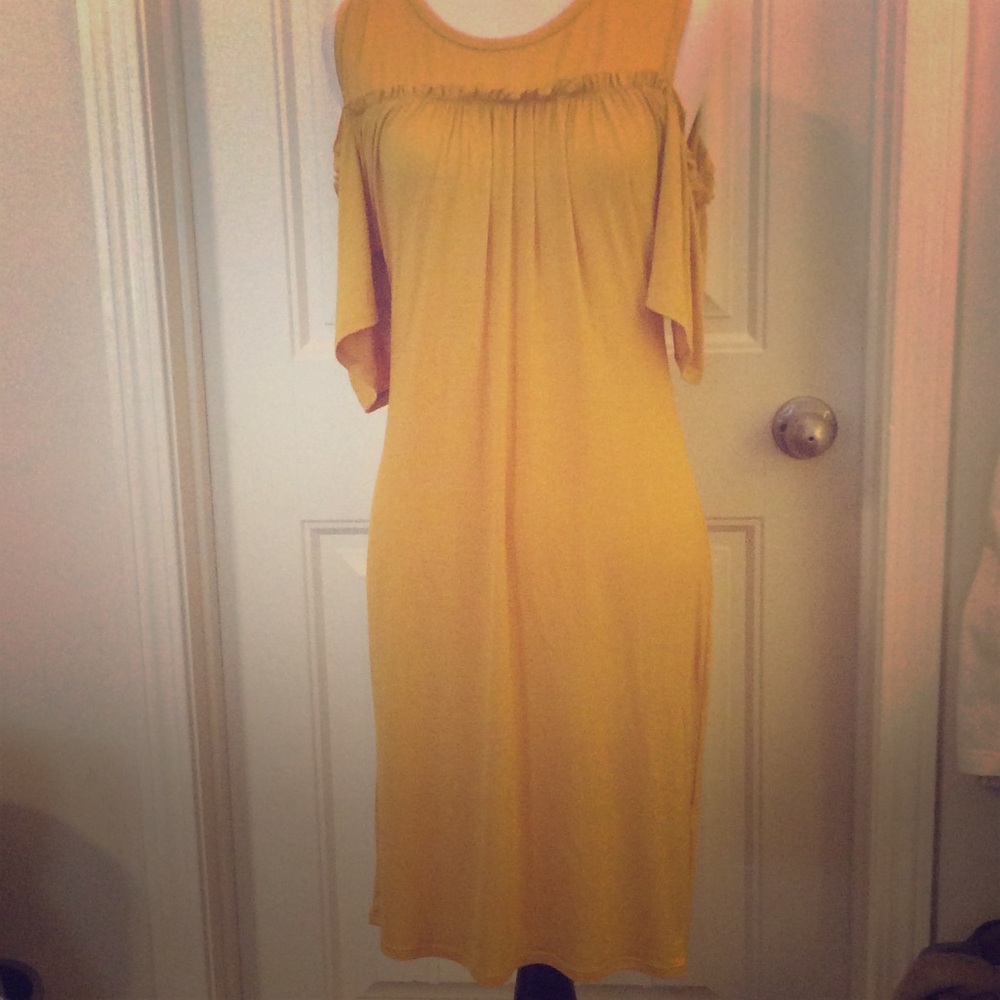 Mustard opens shoulder fall dress size large