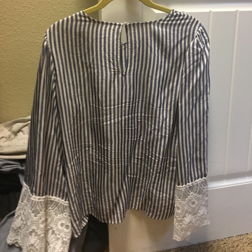 H&M blouse - Picture 3 of 3