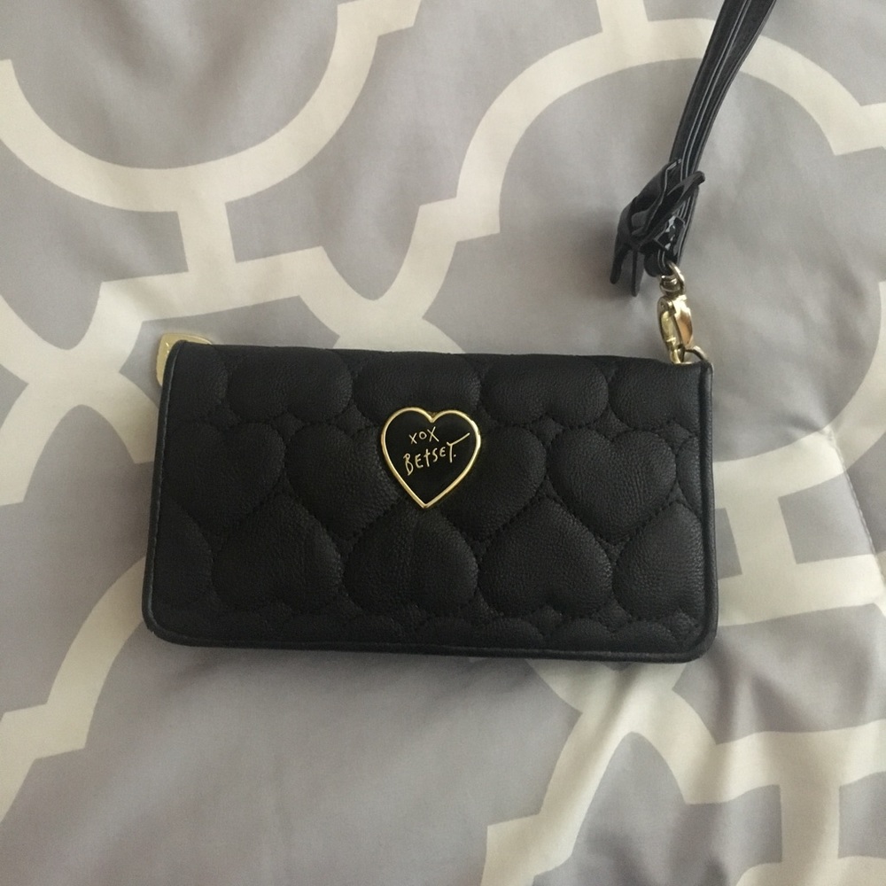 Xox Betsey clutch