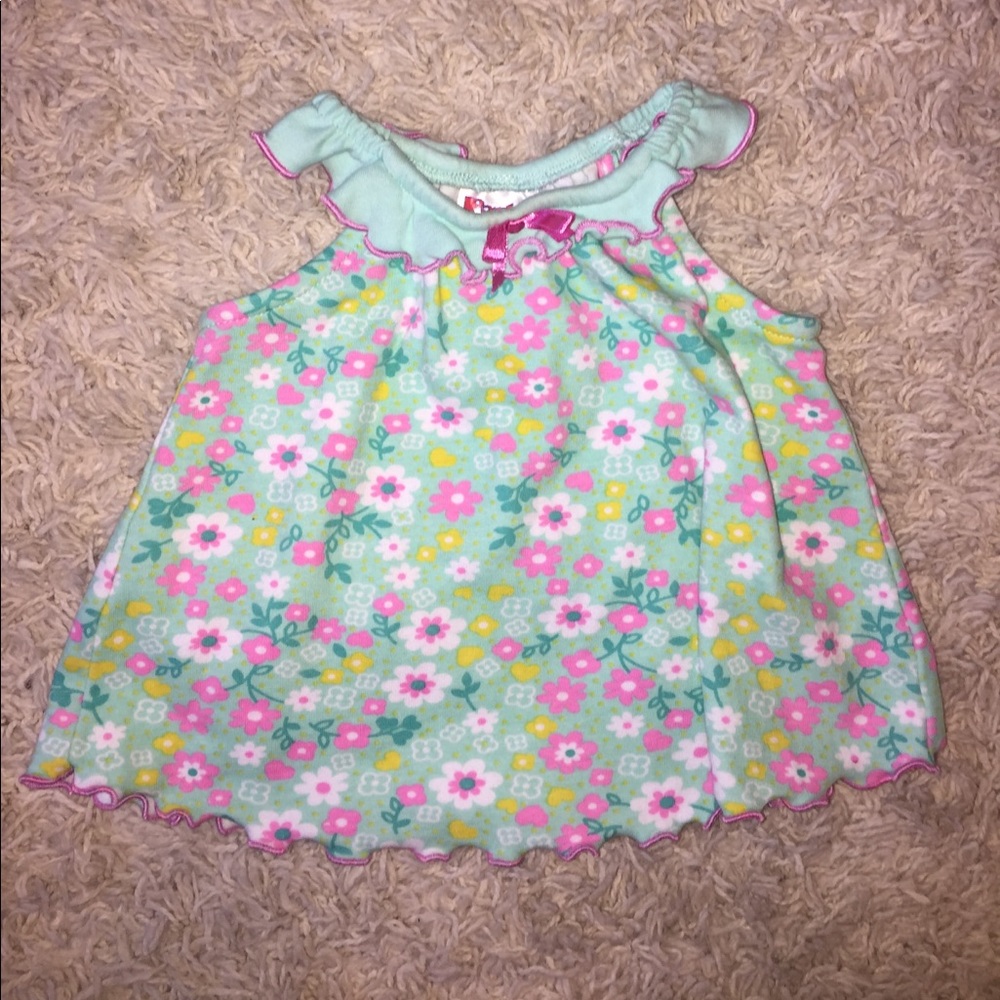 Baby girls size 6-9M top