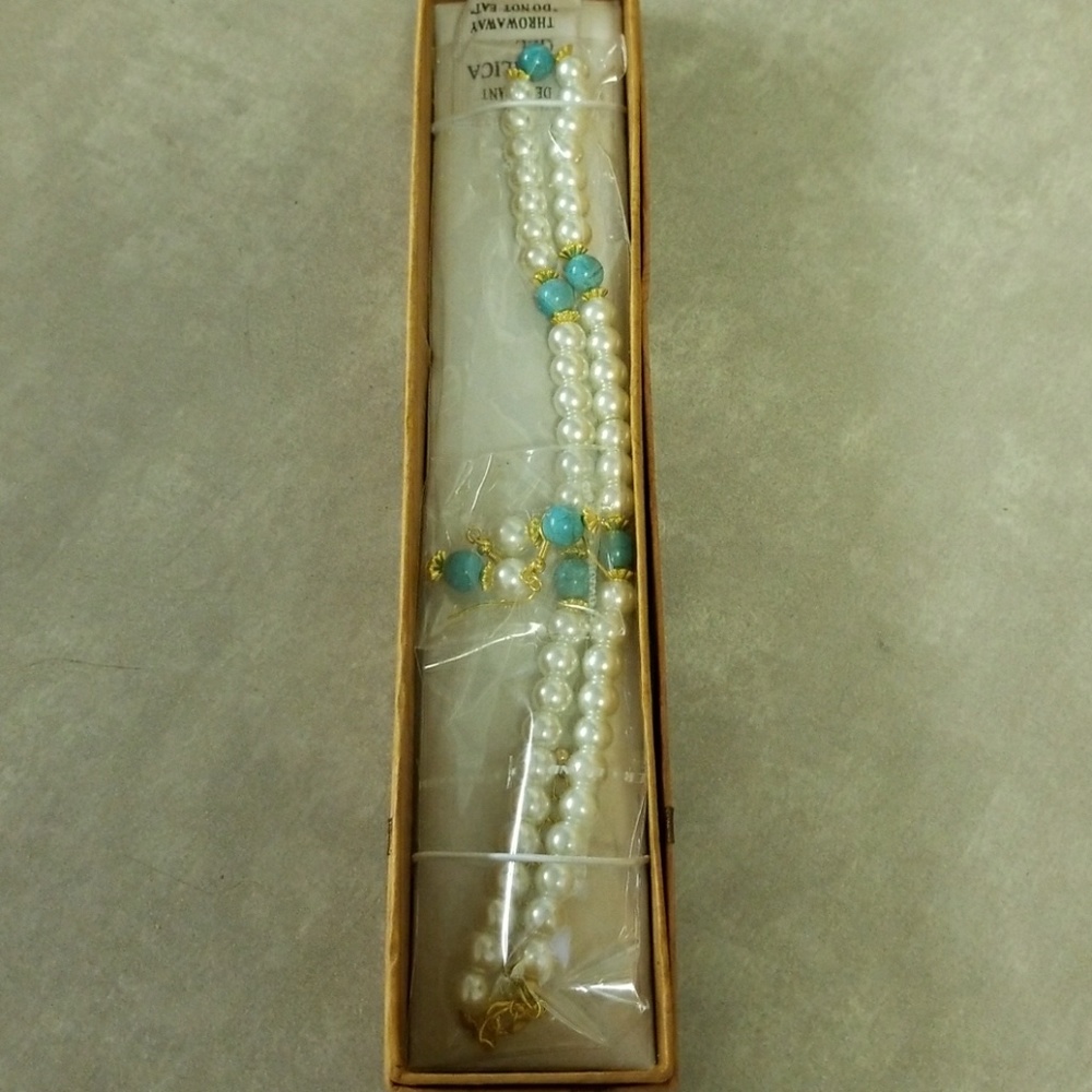 New Faux Pearl Necklace & Earrings