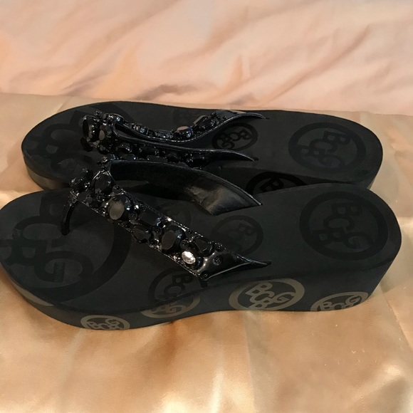 BCBG SLIP ONS - Picture 2 of 5