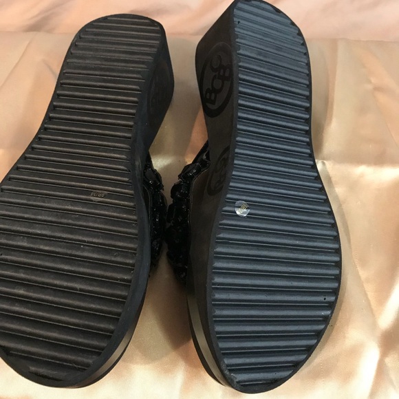 BCBG SLIP ONS - Picture 5 of 5