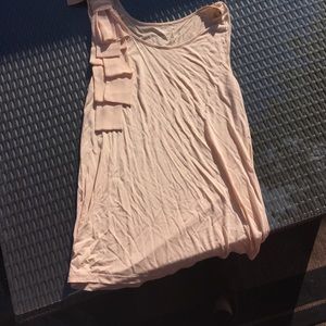 Cute tshirt with cute shoulder bow detail