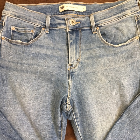 4 Pair Levi Jeans - Picture 4 of 5