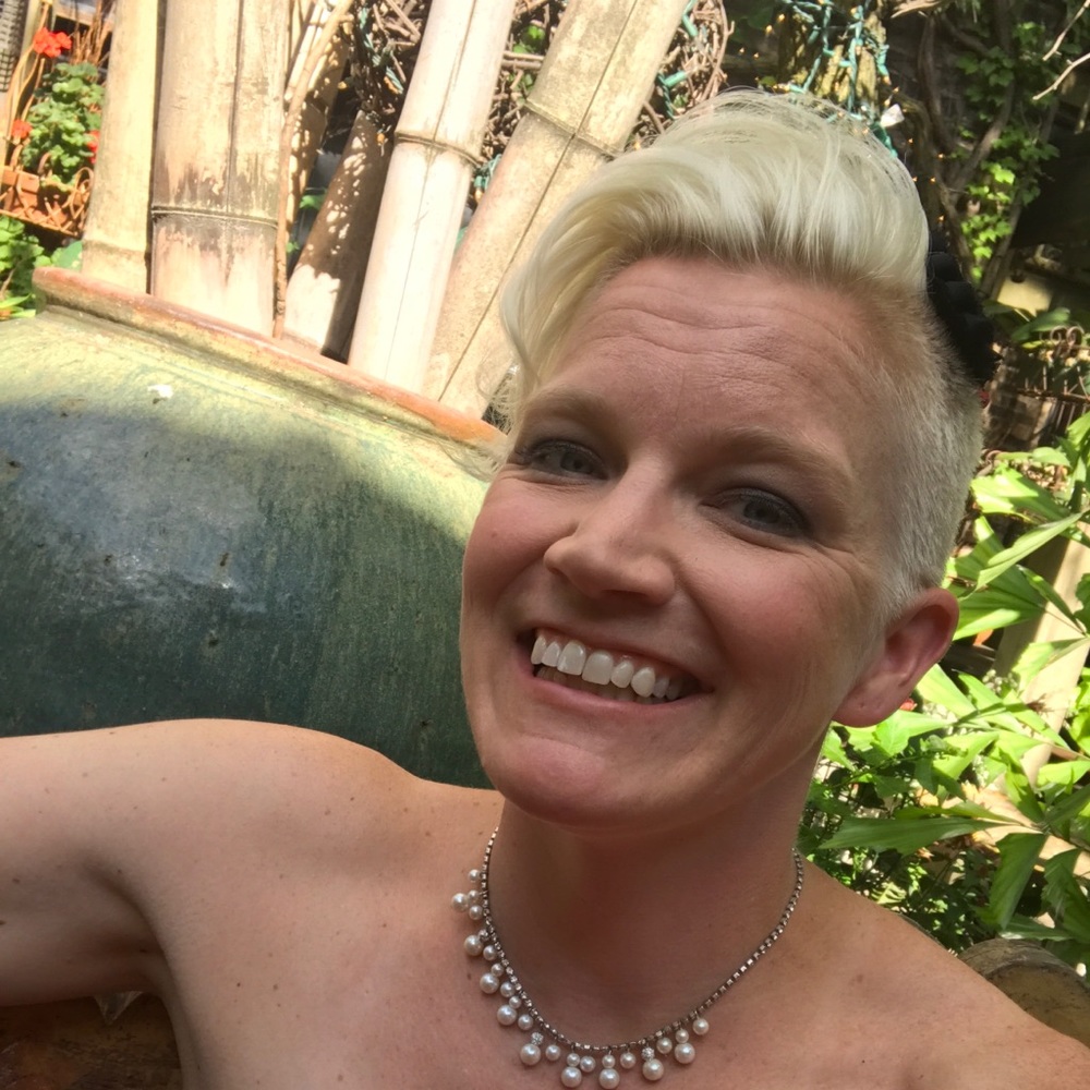 Meet your Posher, Alexis