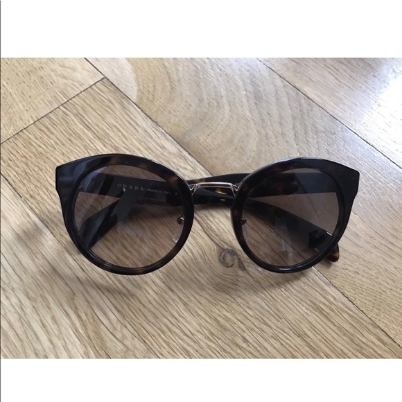 New Prada sunglasses - PR-05TS main image 5