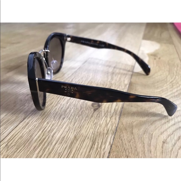 New Prada sunglasses - PR-05TS main image 3