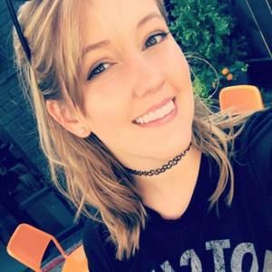 Meet your Posher, Abby