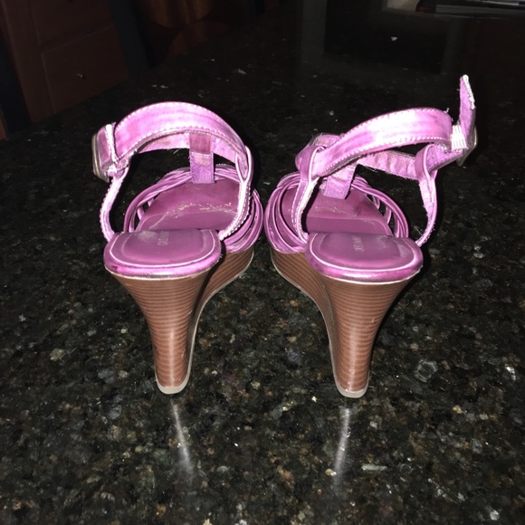 Strappy Purple wedges - Picture 3 of 3