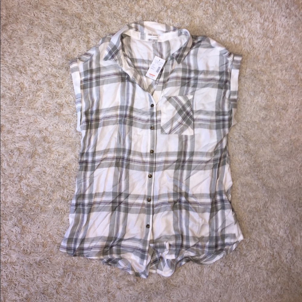 NWT Women’s oversized button down