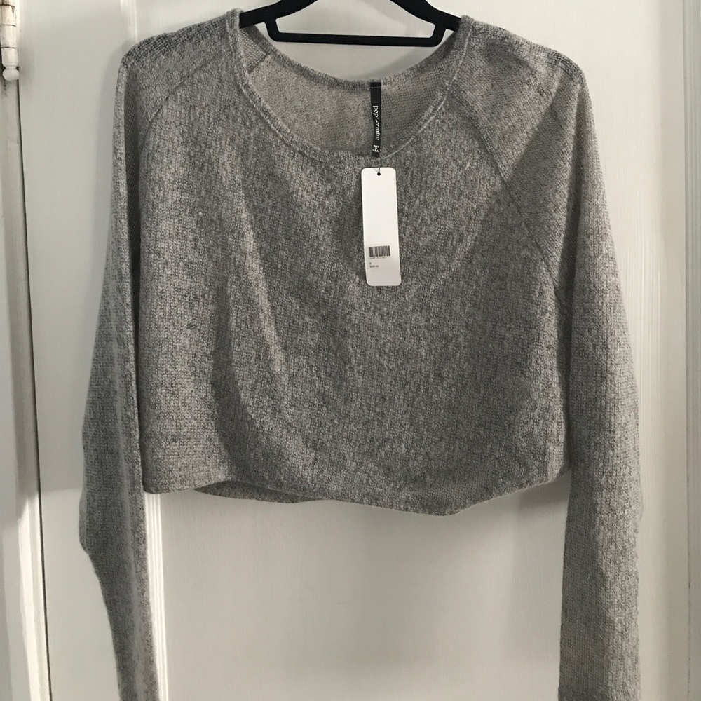 NWT Cropped gray sweater