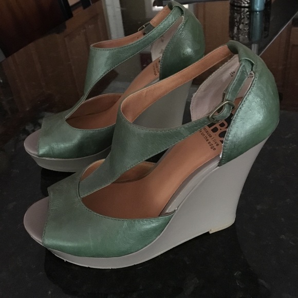 Forrest Green Wedges - Picture 2 of 3