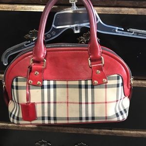 Burberry purse