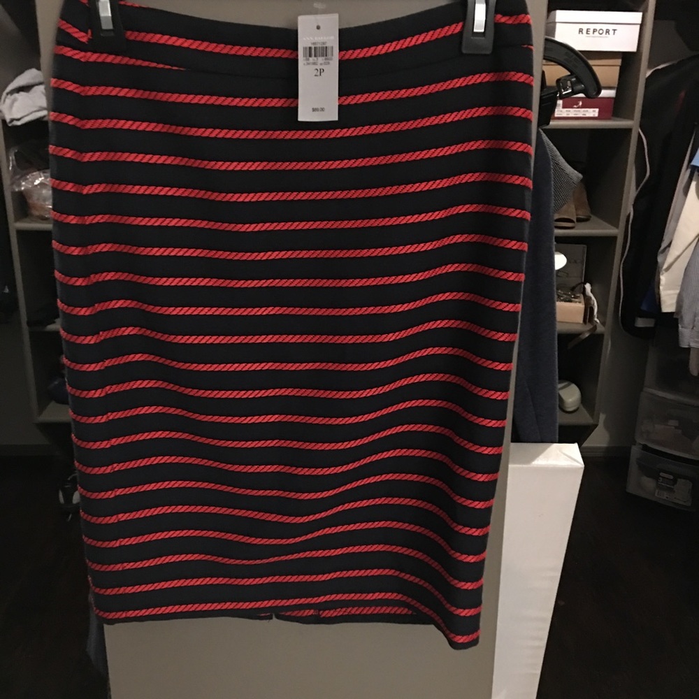 NWT Ann Taylor pencil skirt size 2