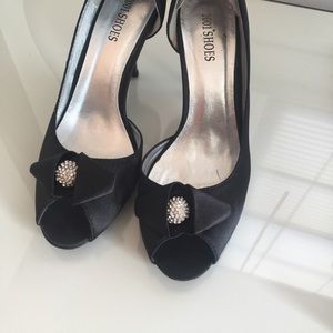 Black diamond Heels