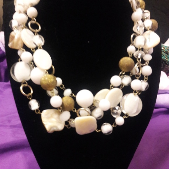 Shells, beads & stones necklace - Picture 1 of 6