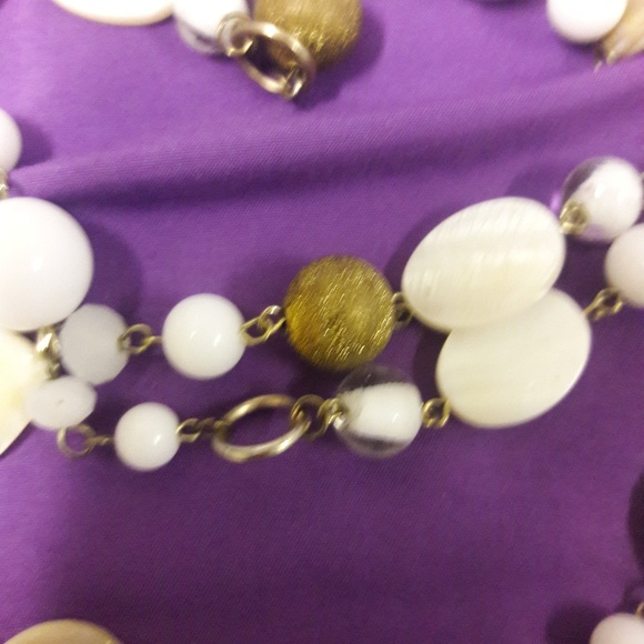 Shells, beads & stones necklace - Picture 6 of 6