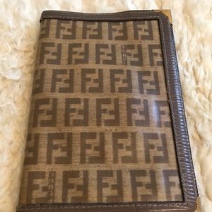 💚 Authentic Vintage FENDI Passport Holder