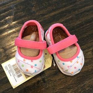 NWT Tom’s Mary Jane White Canvas Scribble Dots