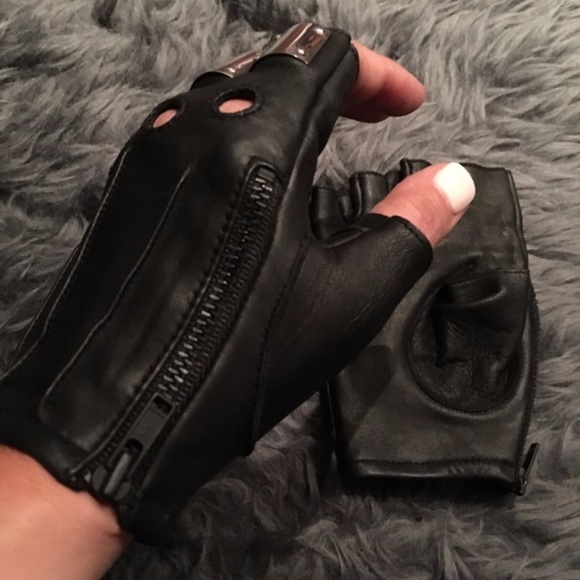 Black Majesty Accessories Majesty Black Fingerless Leather Armor