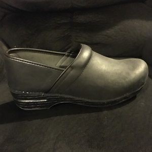 Dansko XP Cabria Nursing Shoes