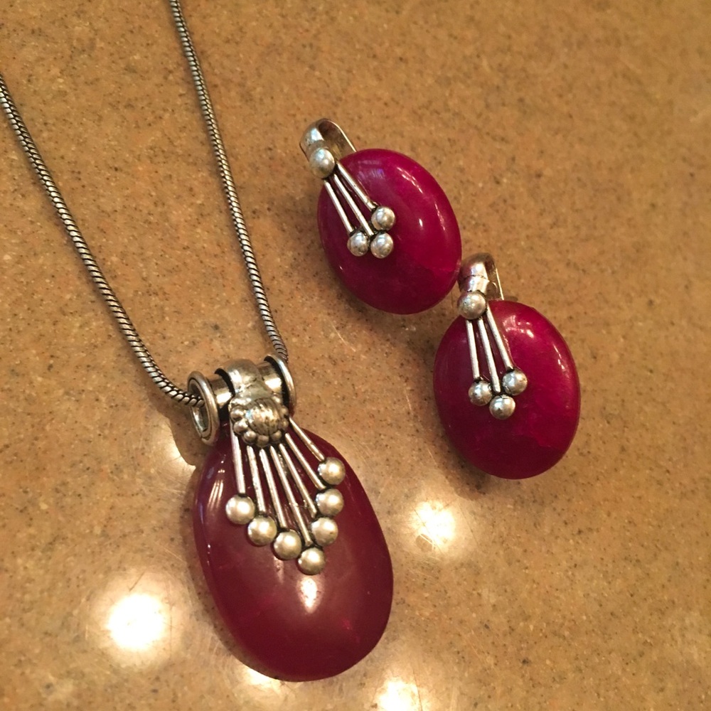 Silver Alloy Dyed Ruby Color Earring & Pendant.
