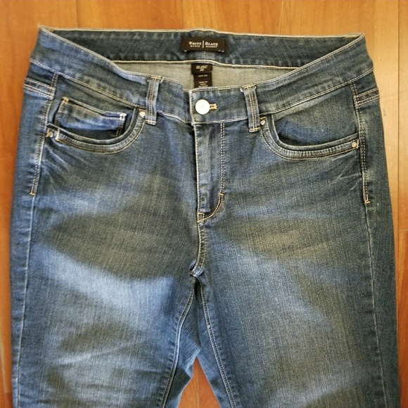 WHBM "Blanc" Cropped Size 10 - Picture 2 of 8